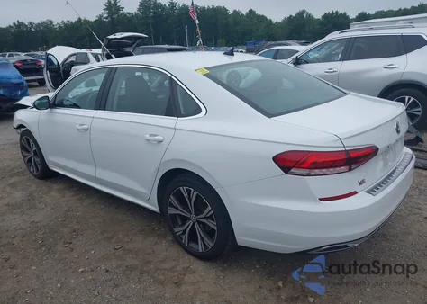 2021 Volkswagen Passat 2.0T Se z USA, uszkodzony, nr VIN 1VWSA7A38MC001468